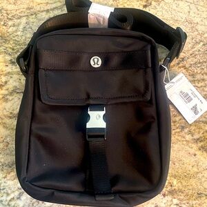 Great holiday gift! 🎁 NWT Authentic Lululemon bag/crossbody - offers welcome!